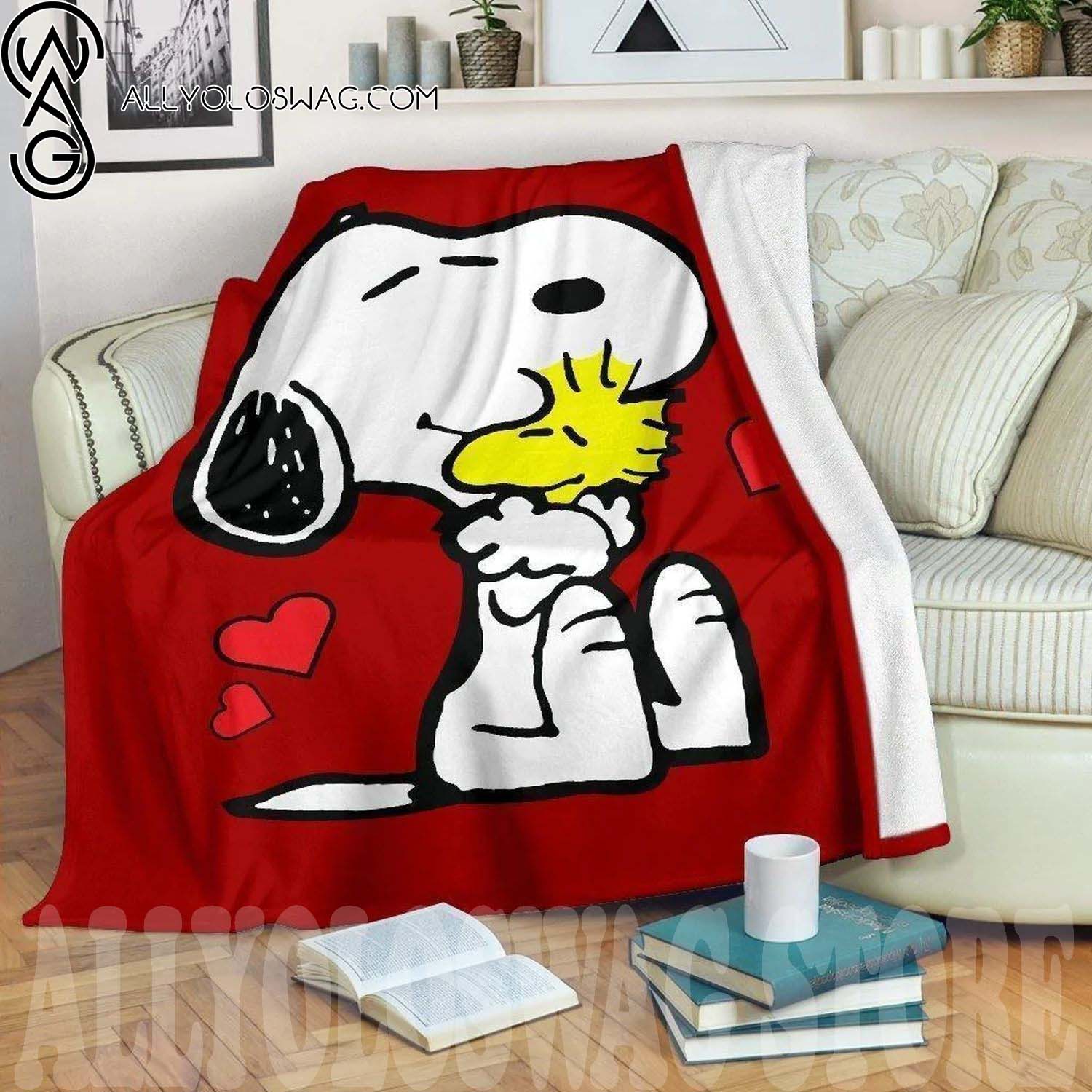 Snoopy and Woodstock Red Full Print Fleece Throw Blanket Gift For Fan